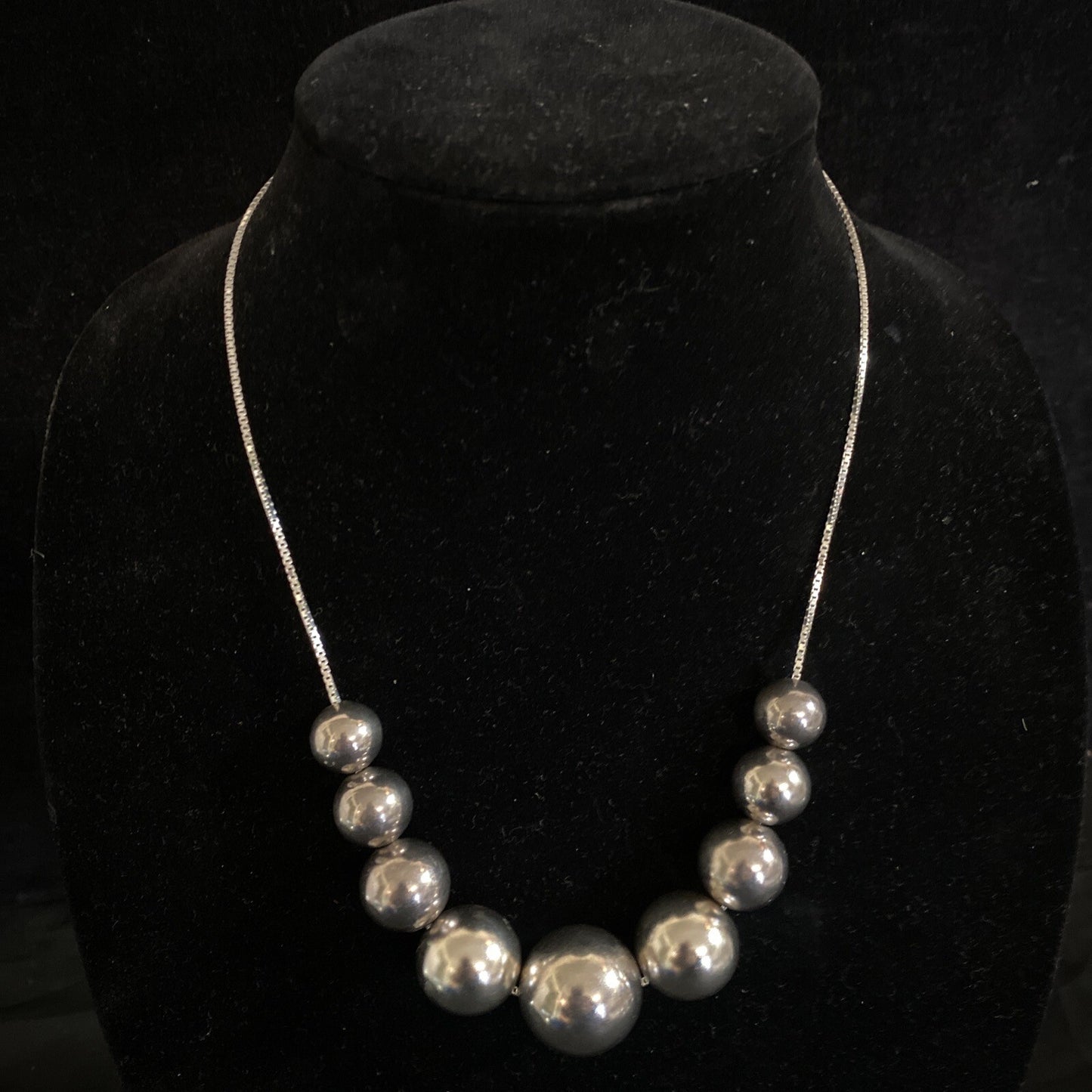 Vintage 20” Sterling Silver 925 Sliding  Ball Bead  Necklace 30.4 g center 21mm