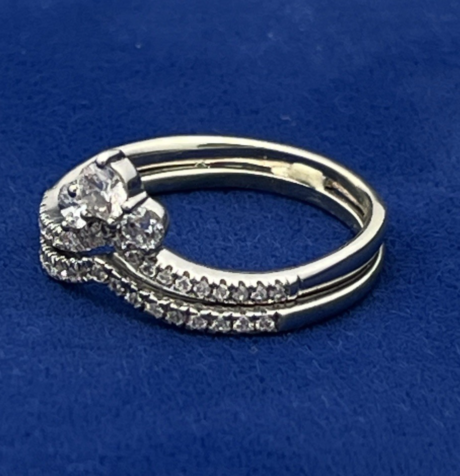 3.86g 10k White Gold Diamond Double Band Stacking Ring Size 8.5