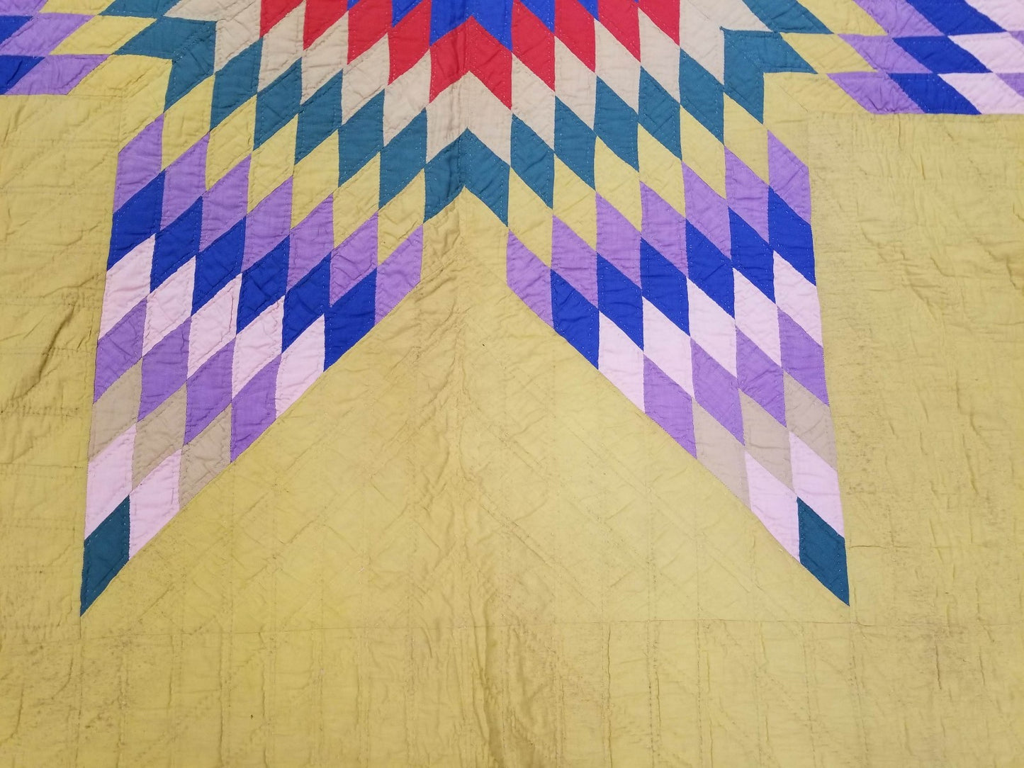 HANDSTITCHED PATCHWORK DIAMOND PATTERN QUILT BEDSPREAD 65" x 77" early 1900's AL