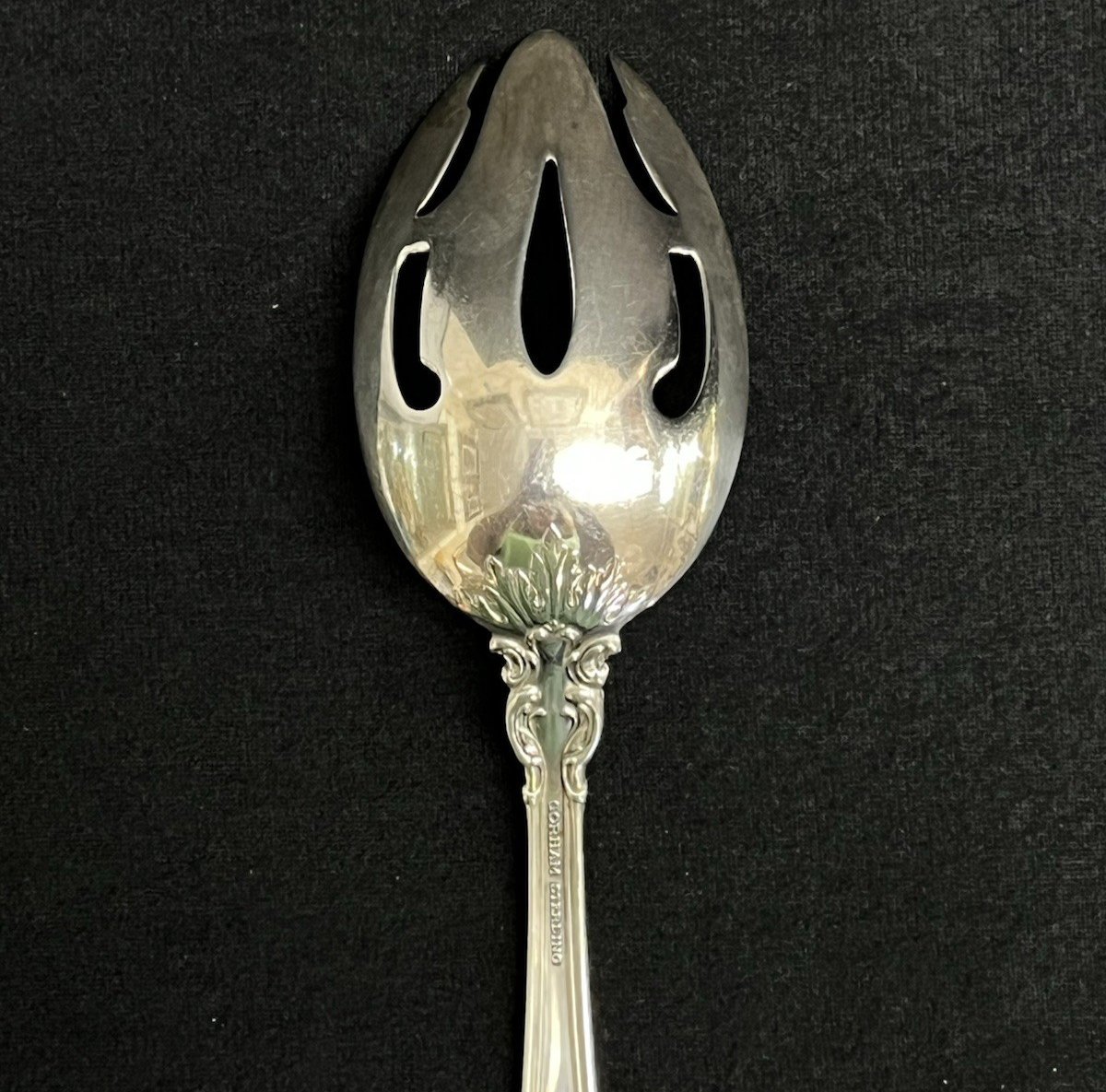 Chantilly by Gorham Sterling Silver 63.33g Pierced Serving Tablespoon 8 3/8"