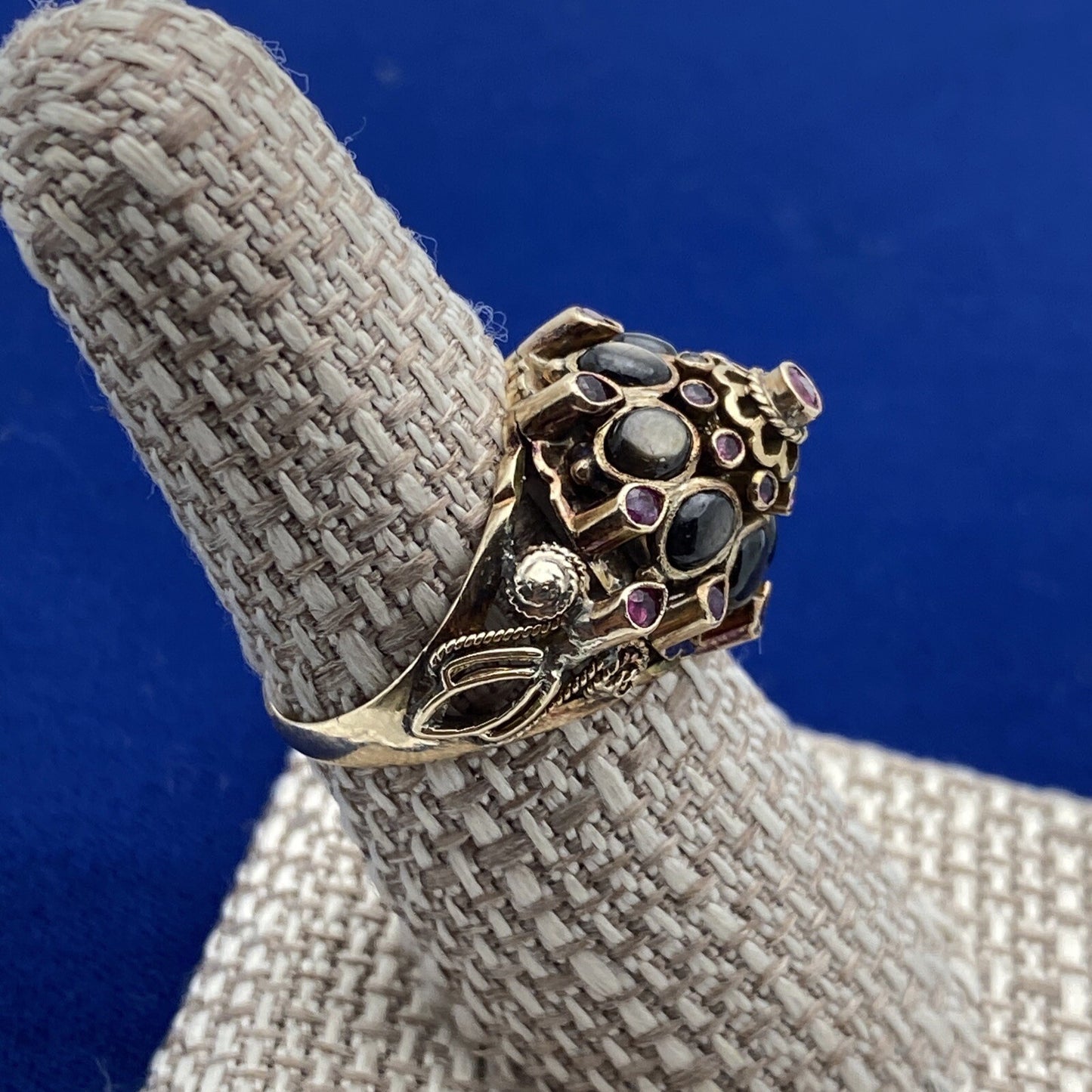 10k Yellow Gold 1960s Thailand Ring Synthetic Stones Size 7.75 5.3g