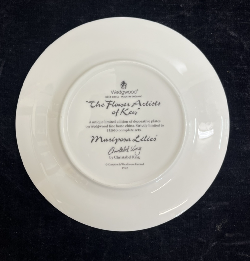 Wedgwood "The Flower Artists of Kew" Mariposa Lilies Plates Set of 2 - 8.25"