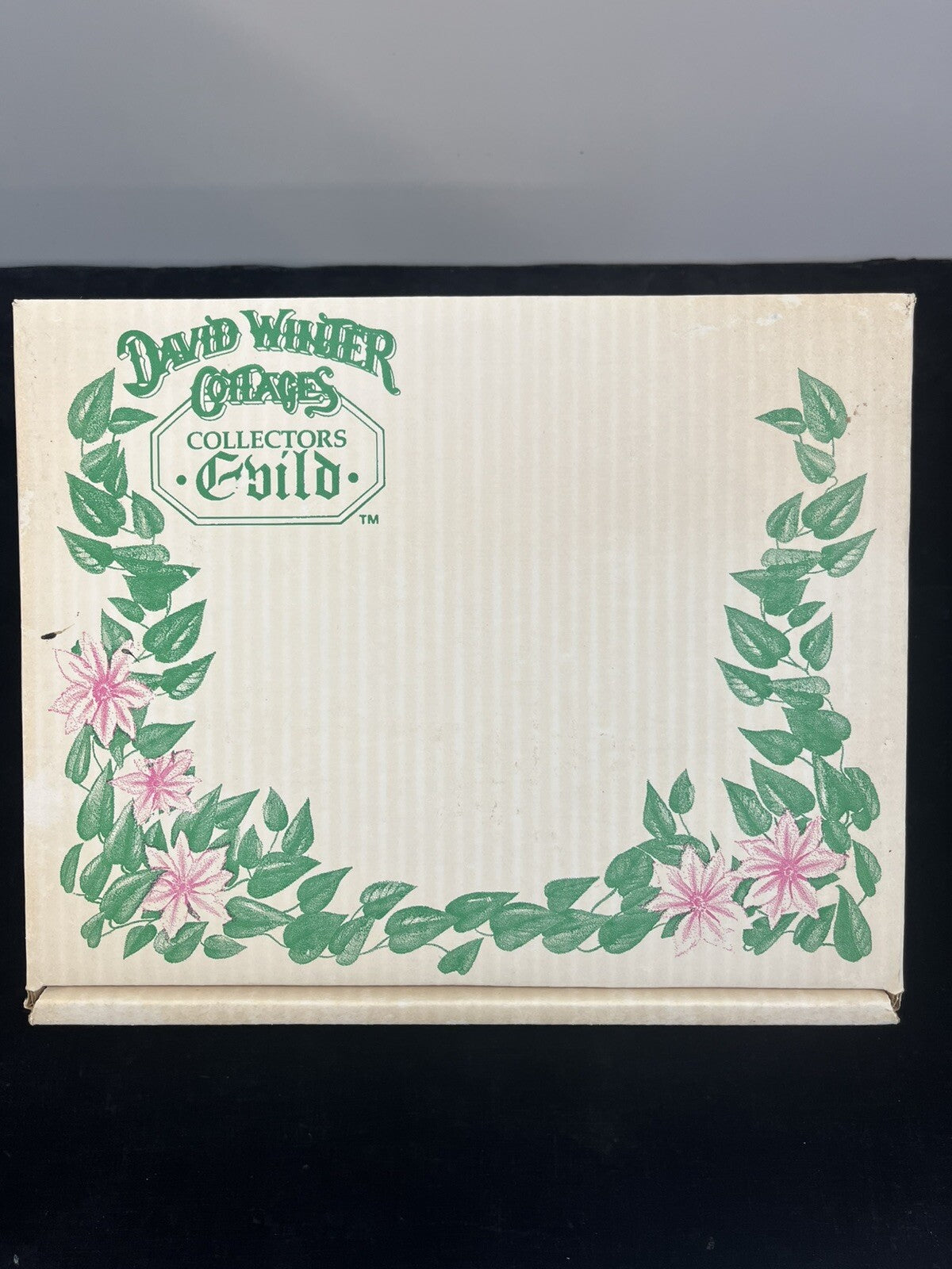 David Winter Gardener's Cottage mint condition w COA w/ original box 3x Seeds