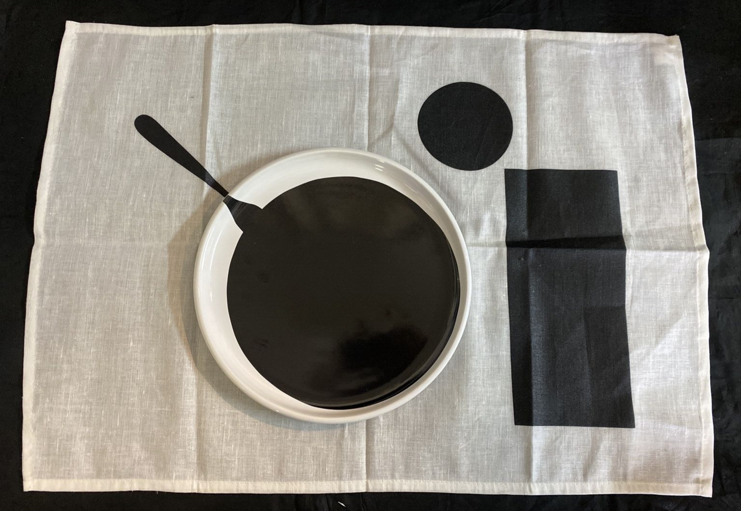 Bosa Dinner Place Set Italy by Sandra Bautista "Shadow Placemat"  Orig box