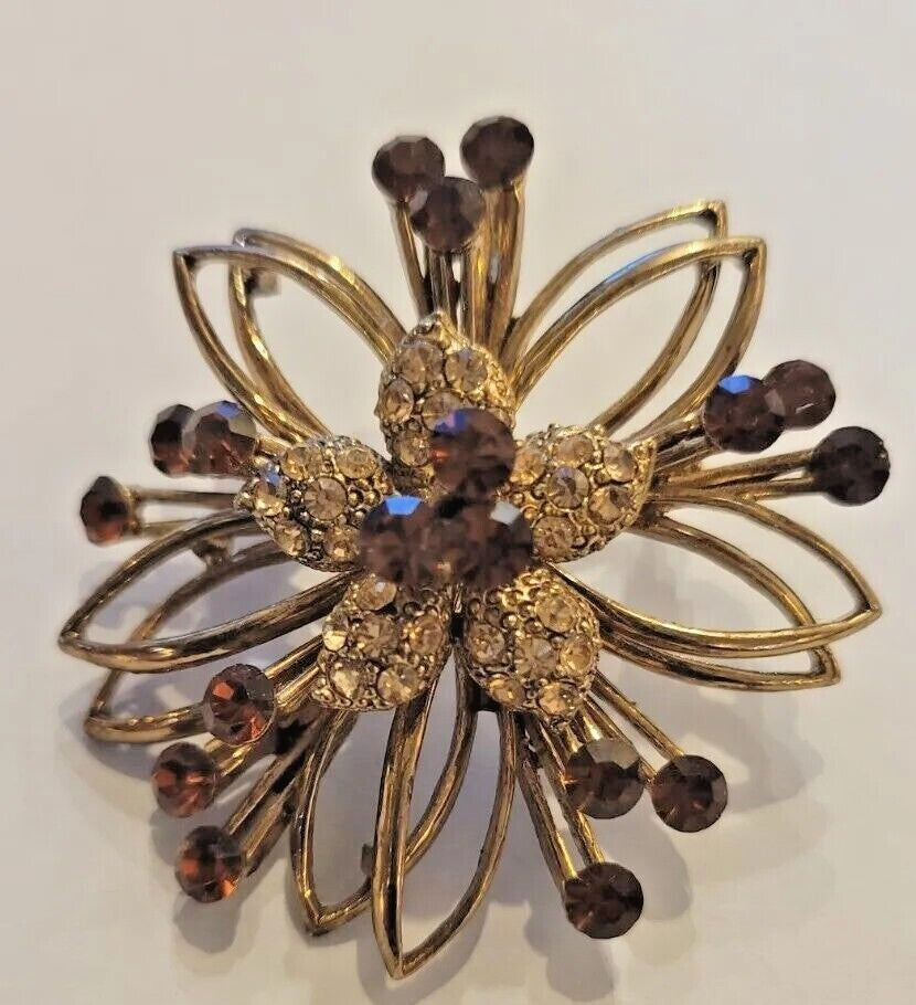 Vintage Signed WD Whiting & Davis Bronze Tone  Rhinestone Brooch