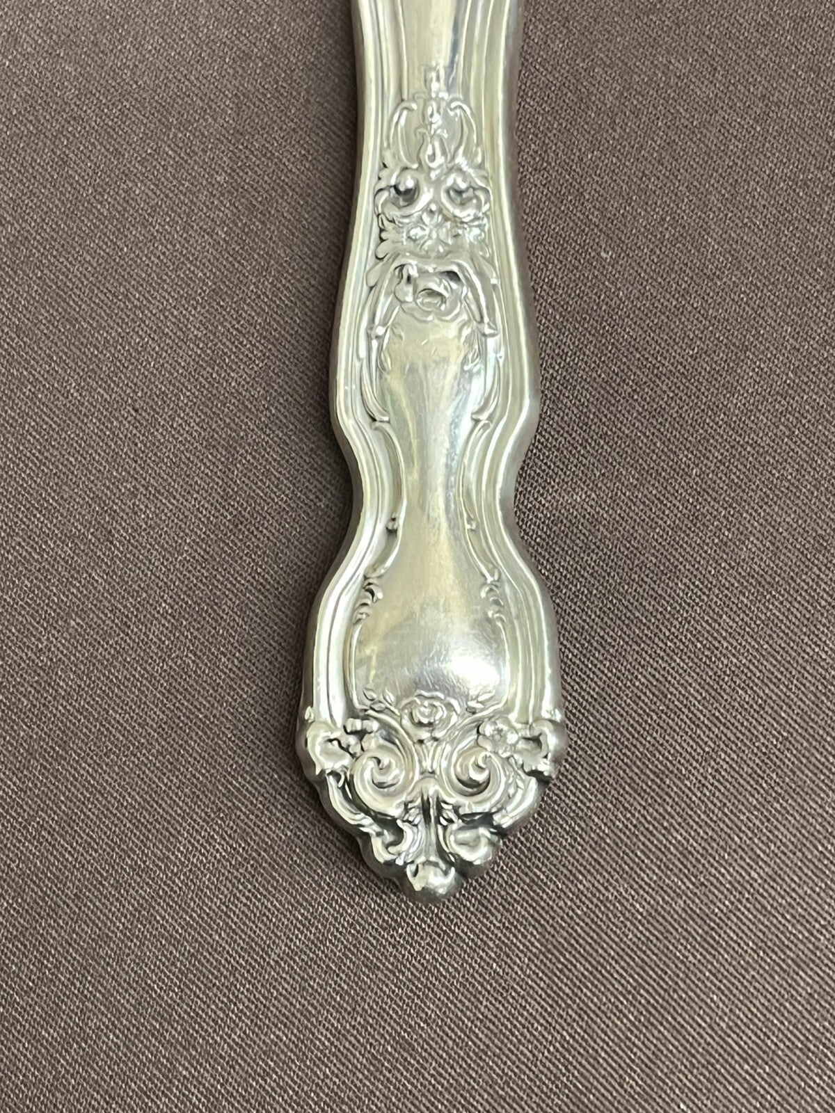 La Reine Wallace Pair of  Butter Spreaders Paddle Blade Hollow Handle NM 6 1/4"