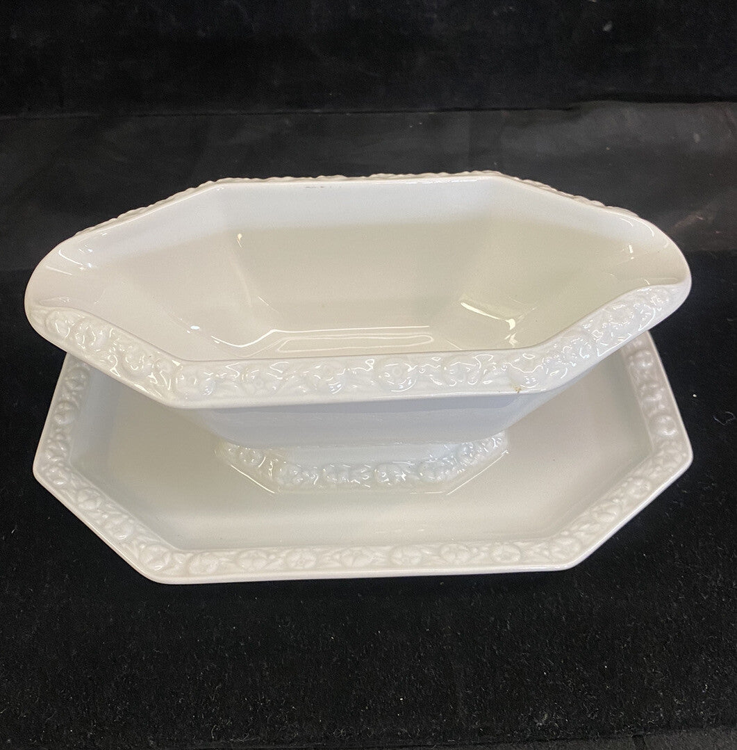 Rosenthal Classic Rose Maria White Gravy Boat with Attached Underplate