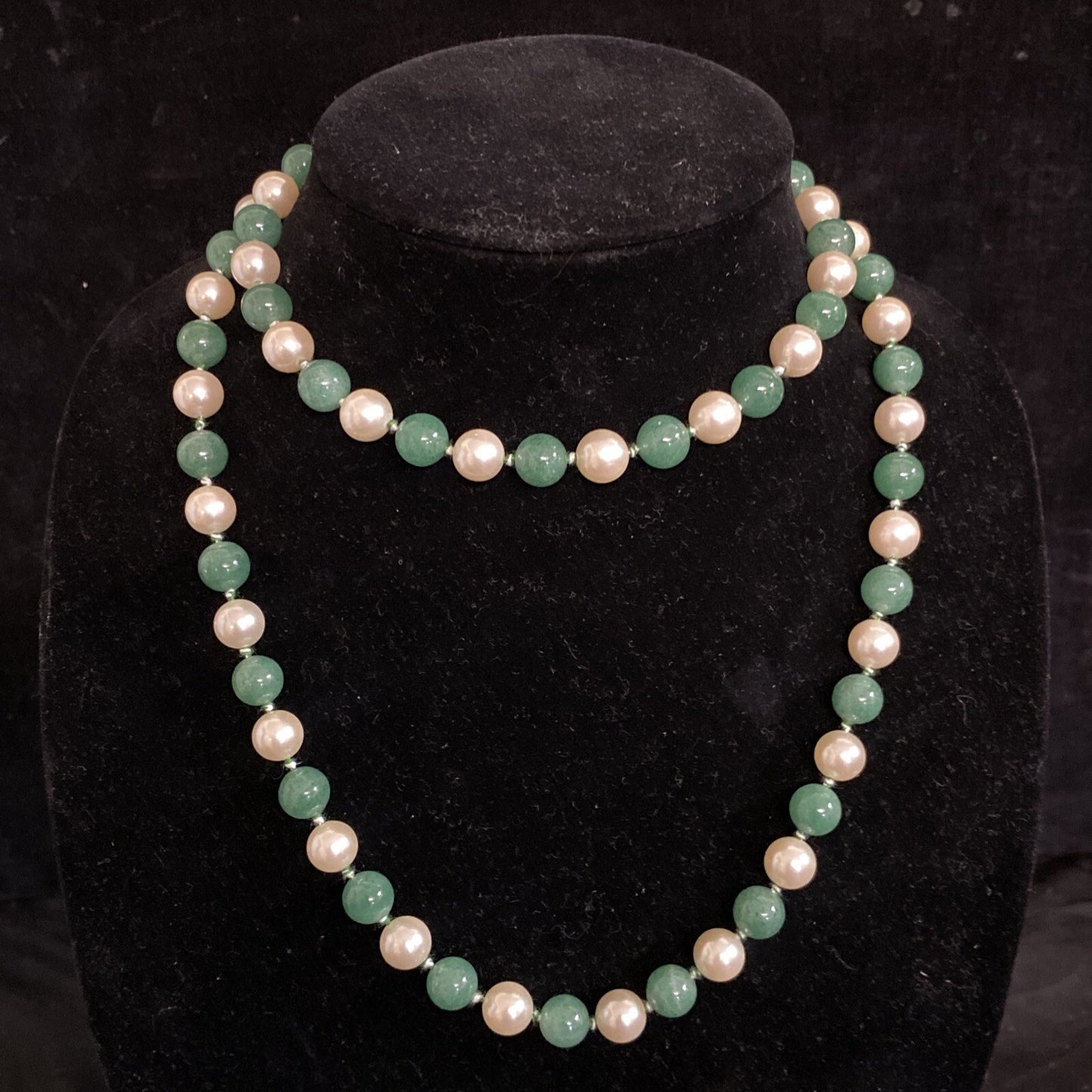 Hand Knotted Simulated Pearl & Aventurine Beaded Necklace 36" 9.5mm