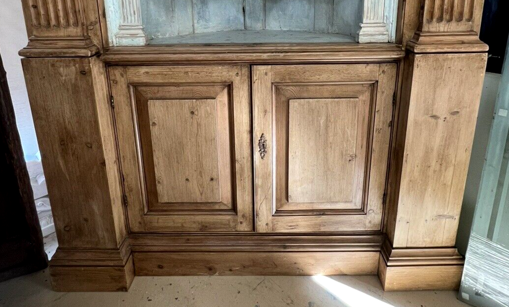 Antique American Federal Oak Corner Cabinet w/ Painted Interior 19C Farmhouse