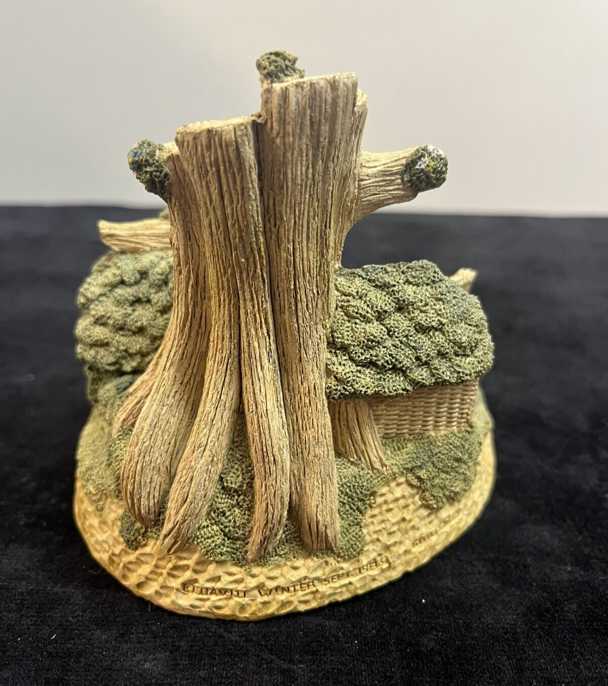 David Winter Cottages Robin Hood’s Hideaway Collectors No 1 Spring 1986 Vintage