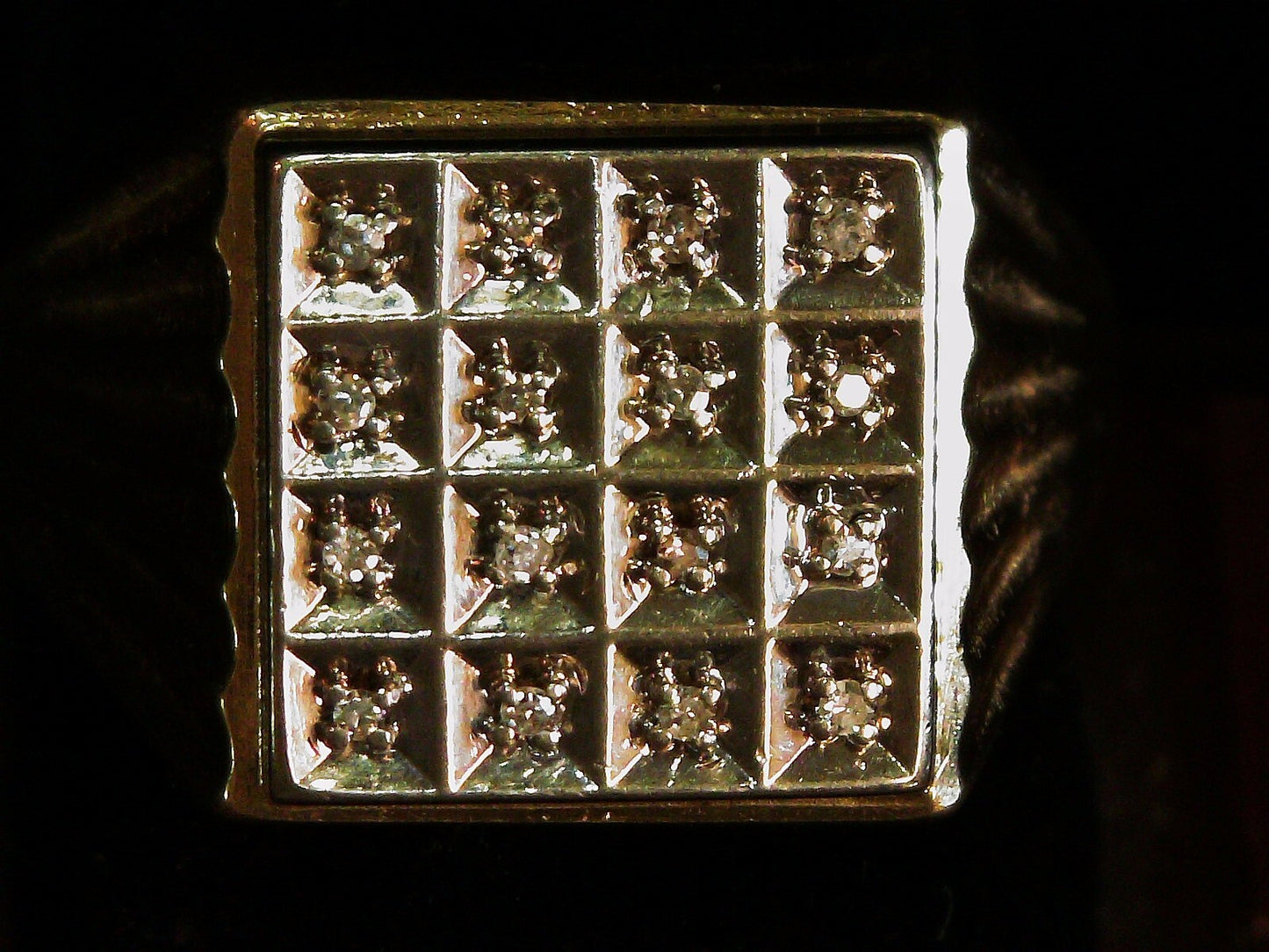 8G Men's 10k Yellow & White Gold .16cts Diamond TW Ring Size 12.25