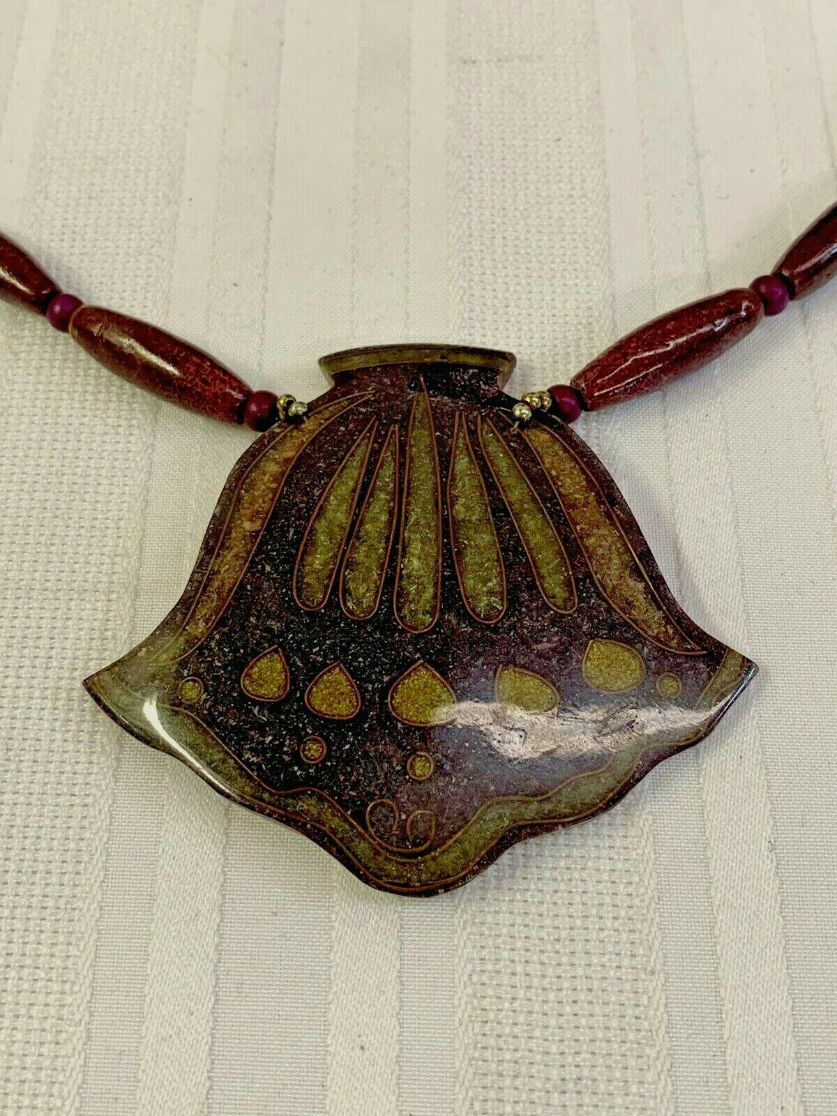 Inlaid Epoxy Green Resin Flower Necklace Beads Real stone burgundy Beads Vintage