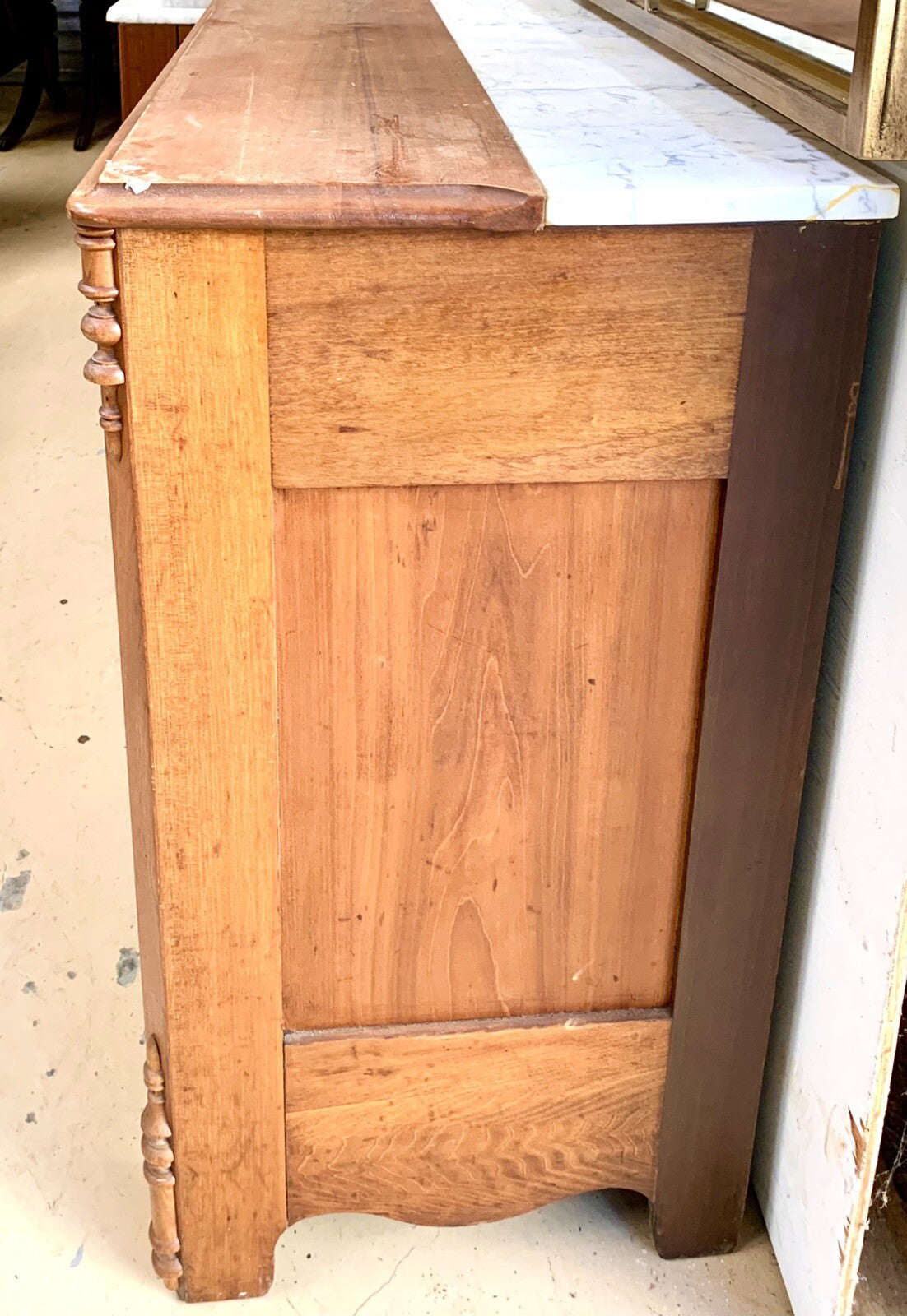 Antique American Victorian Walnut Chest of 3 Drawers marble back cabinet