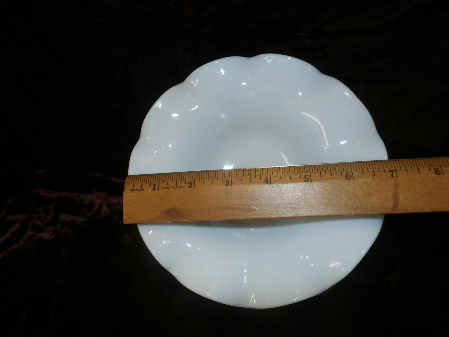 ANTIQUE VINTAGE OIL KEROSENE MILK GLASS RUFFLED SMOKE BELL