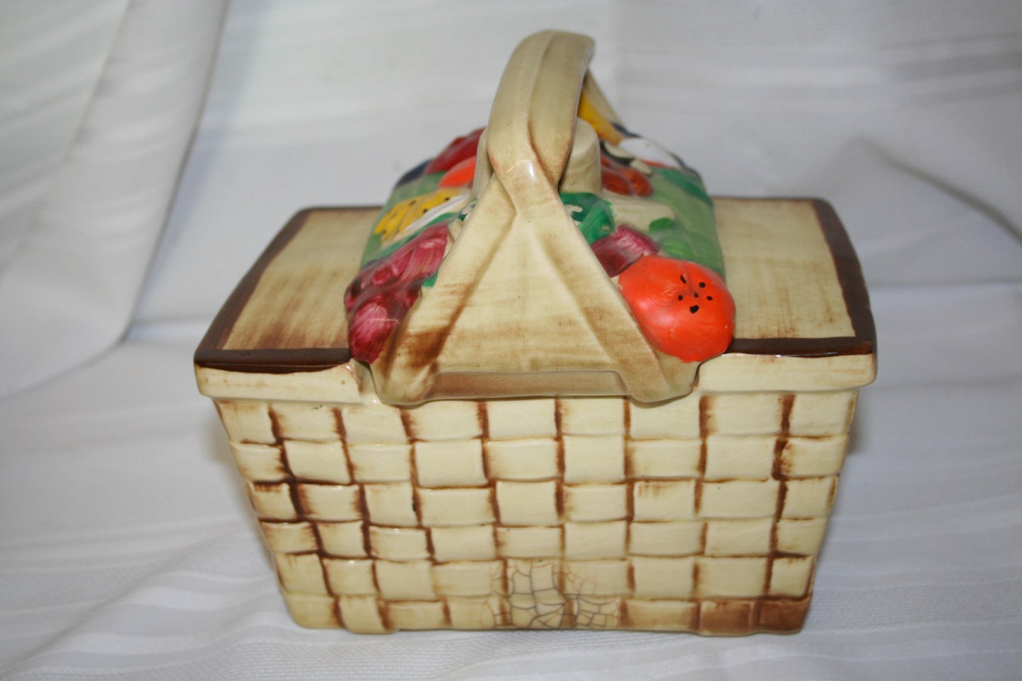Vintage McCOY Pottery PICNIC BASKET Fruit Cookie Jar 7.5” X 8 1/4”