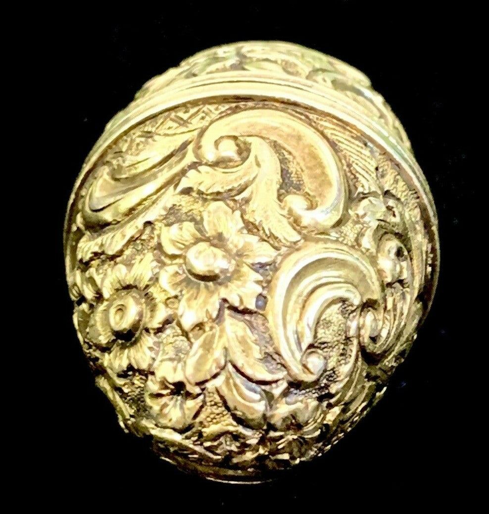 Ornate Silver Gilt Repousse Cachou Patch Snuff Box Georgian London 1760 Pendant