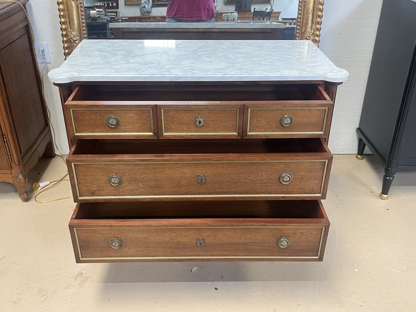 FRENCH LOUIS XVI WHITE MARBLE-TOP MAHOGANY 3-DRAWER COMMODE CHEST OF DRAWERS