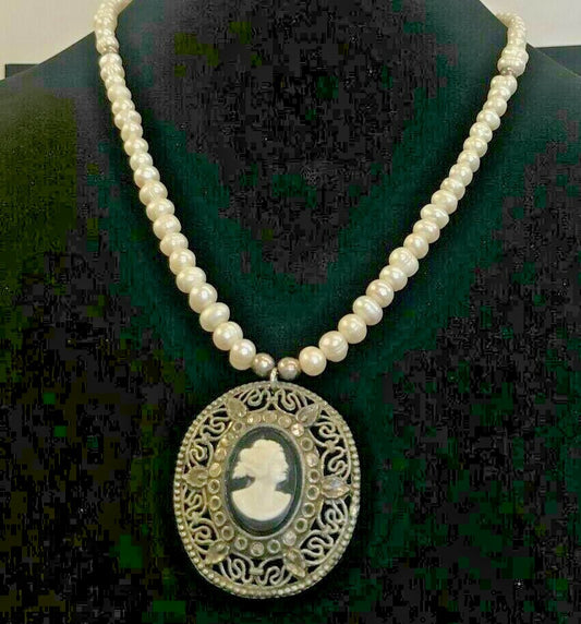 Freshwater Genuine Pearl Necklace with Vintage 2" Black White Cameo Pendant