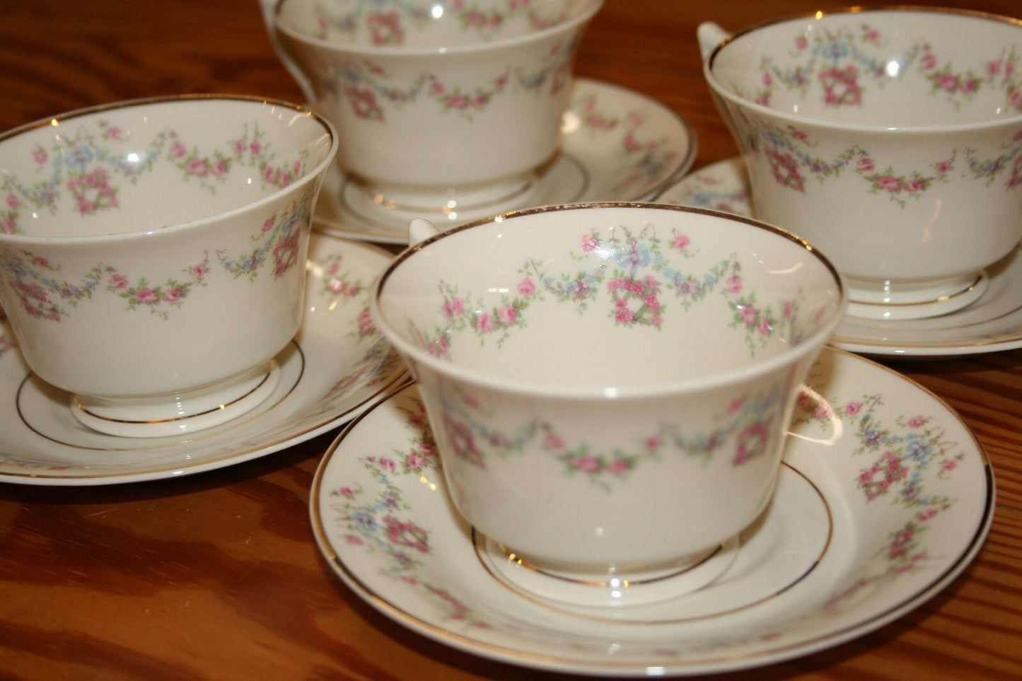 18Pc. SYRACUSE CHINA OLD IVORY ARCADIA Dinnerware