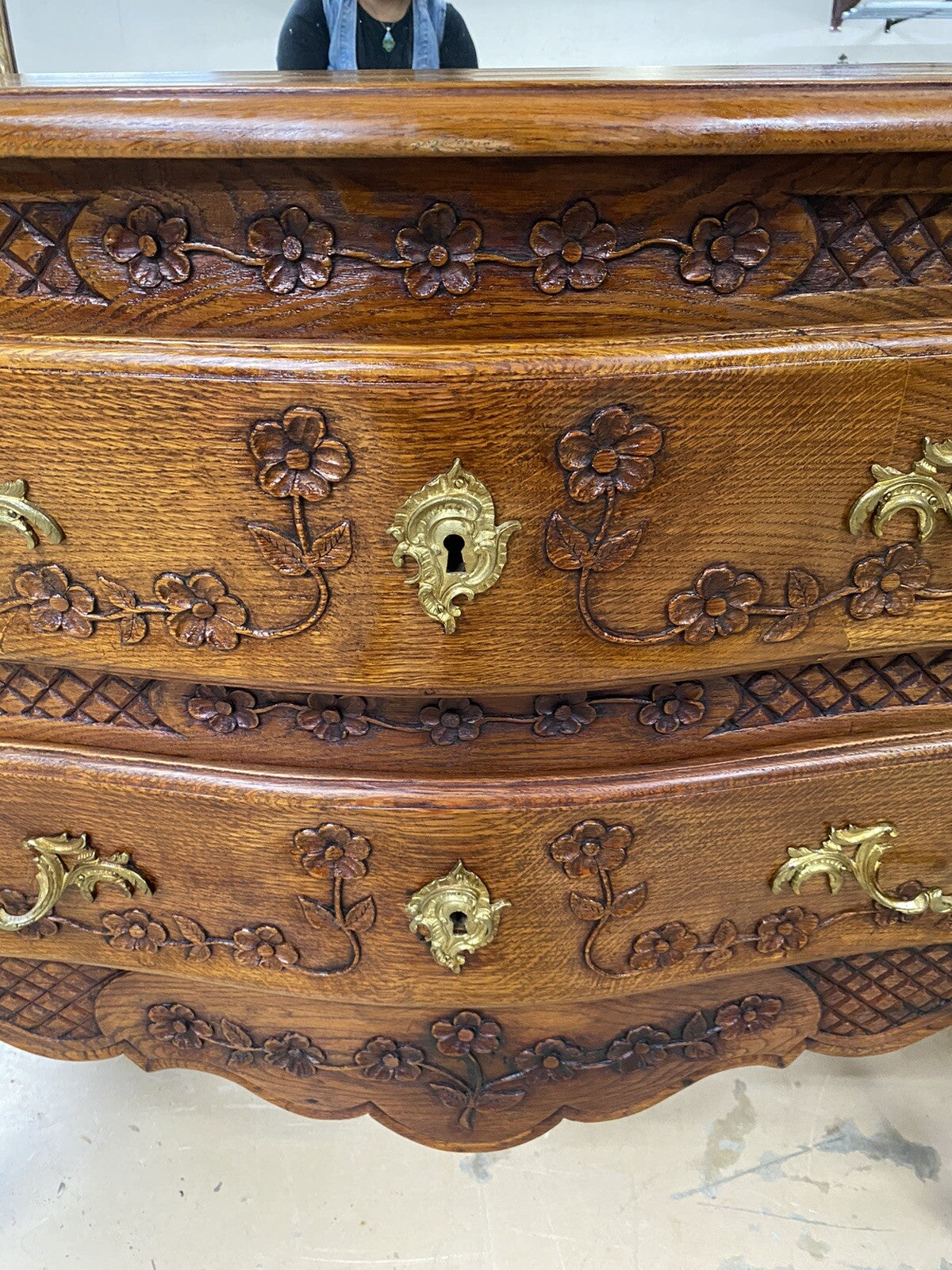 FRENCH PROVINCIAL LOUIS XV STYLE OAK COMMODE