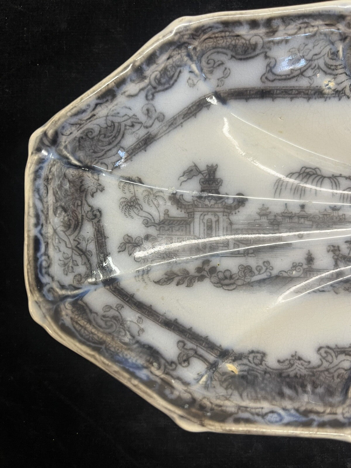 Mulberry Ironstone China "Corean" 1850s Shell Relish Dish