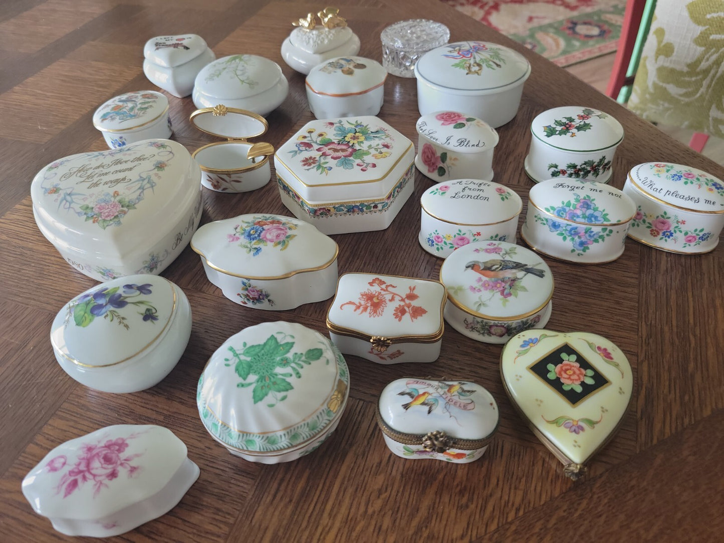 VINTAGE COALPORT CHINA TRINKET BOX W/ LID- MING ROSE  FLORAL MADE IN ENGLAND