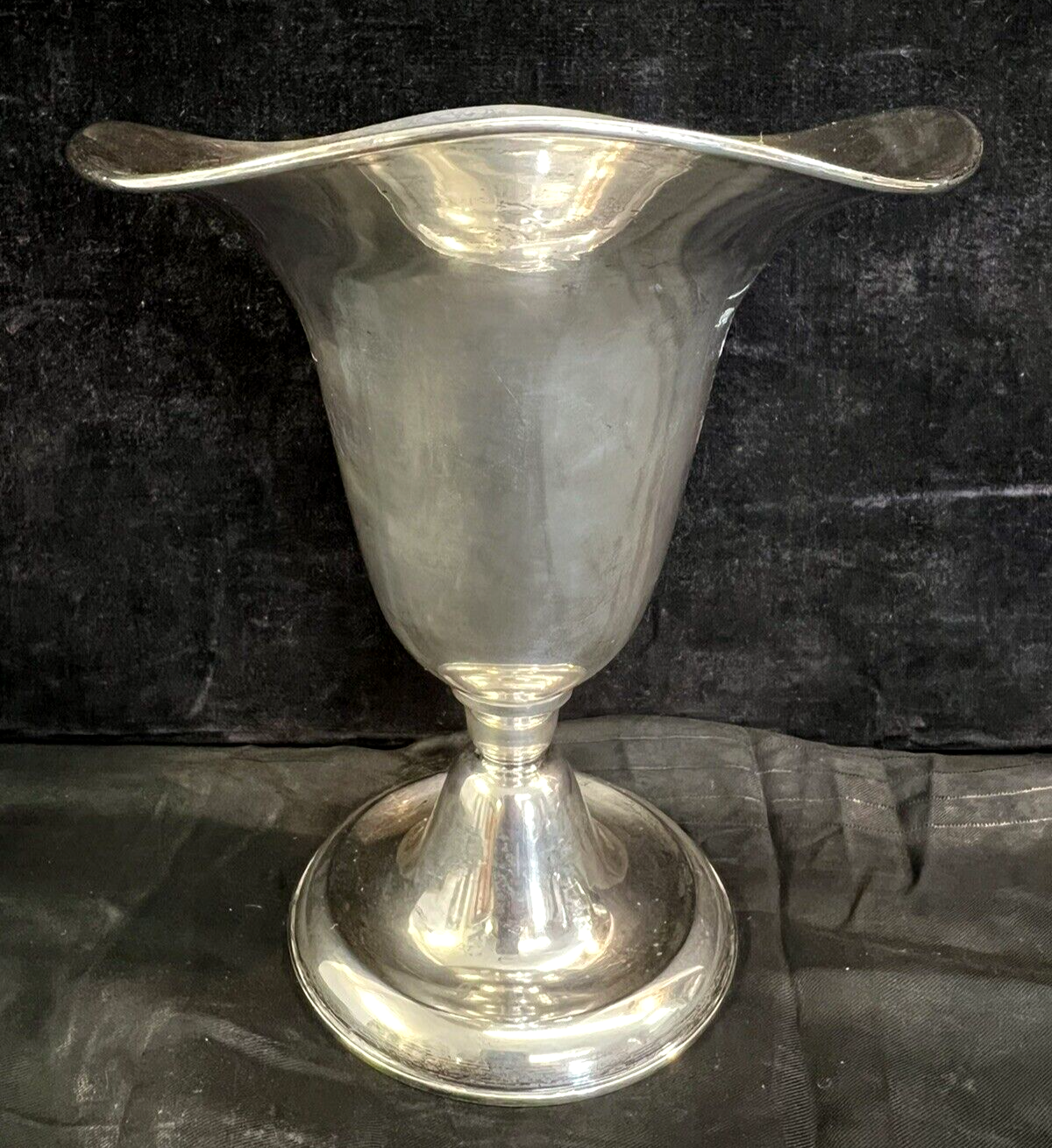 Vintage International Sterling Silver  Trumpet Vase, 5 6/8" 345g 145-66