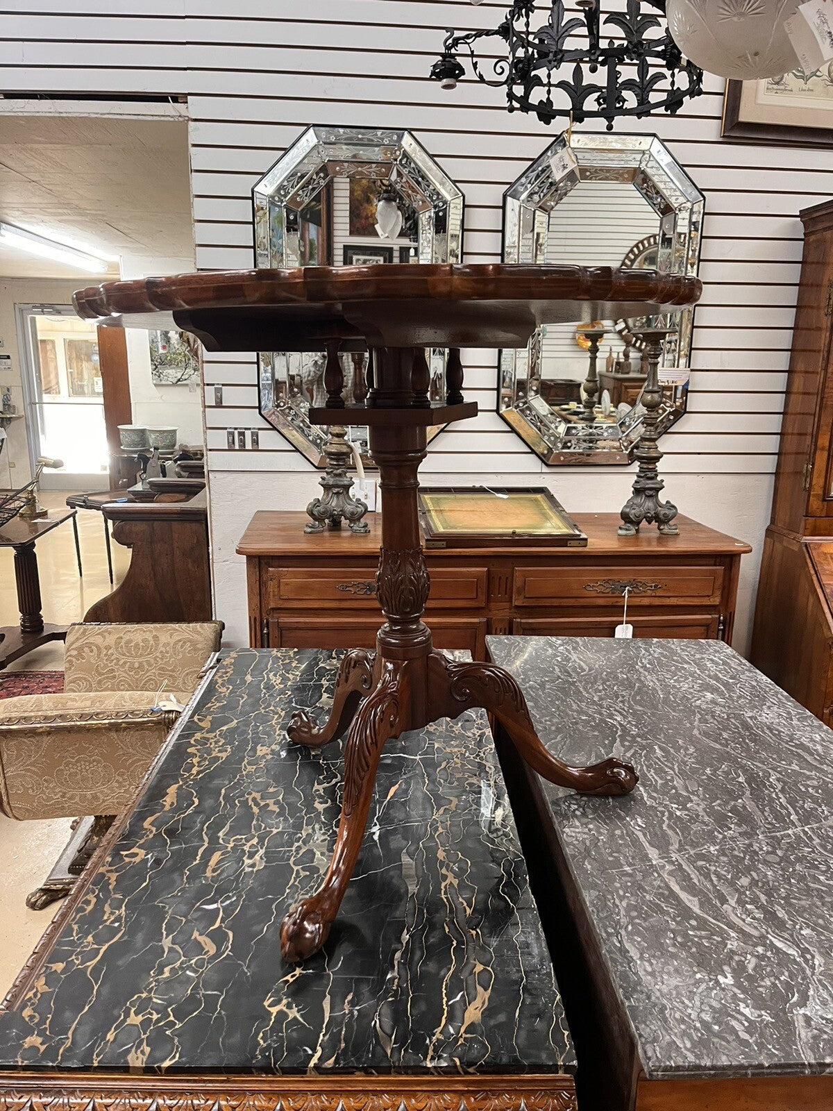 BAKER MAHOGANY PIE-CRUST TILT-TOP TRIPOD TEA TABLE BIRDCAGE