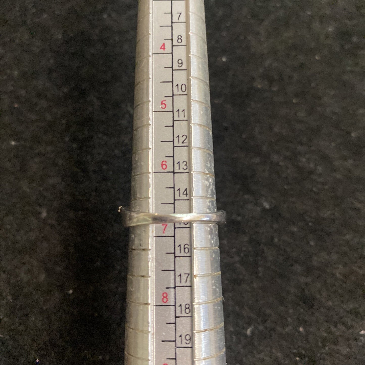 Sterling Silver 925 Ring Size 6.75 CZ Stones 2.8g