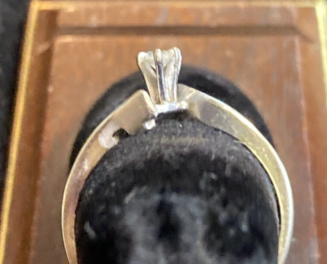14k White Gold & Diamond Ring SZ 6.5 2.9g