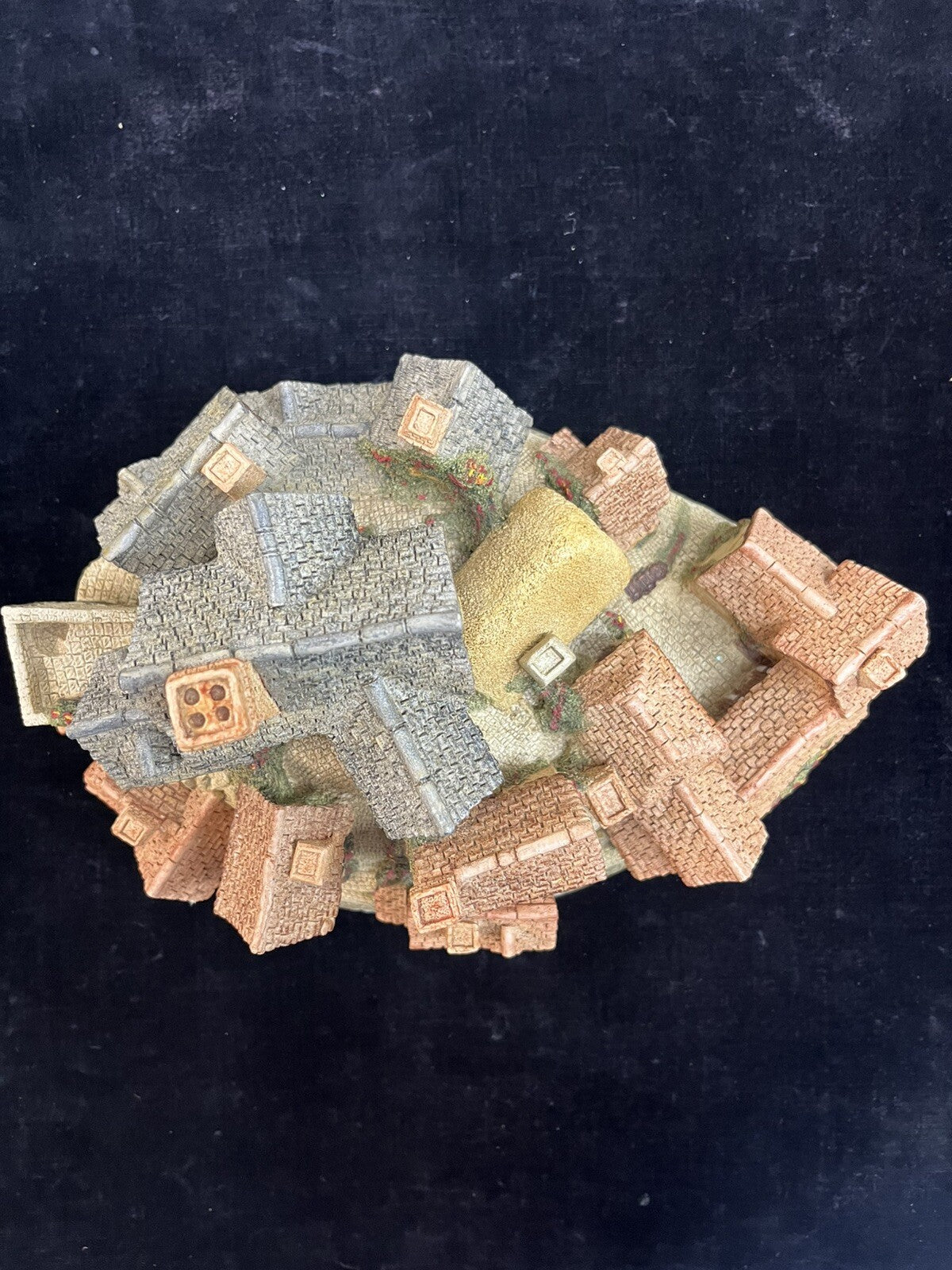 Vtg David Winter Cottages "The Village"   England  1981 Retired