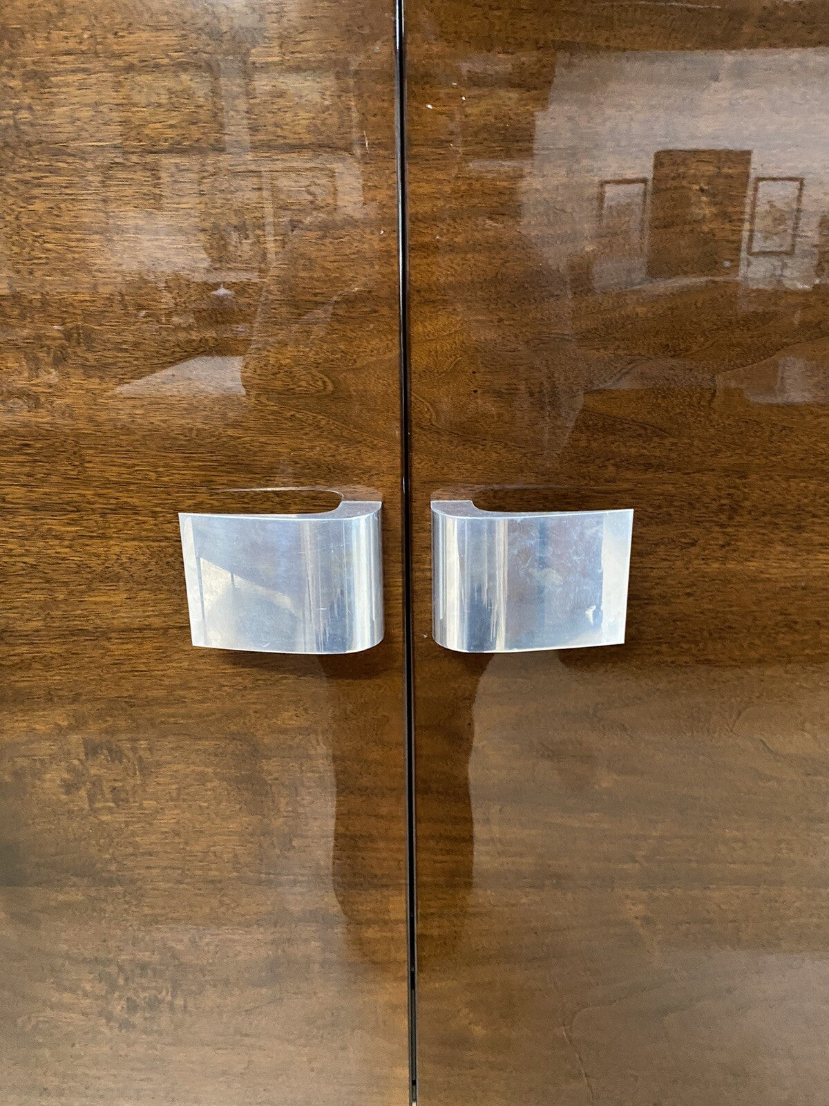 5th AVENUE BY MALERBA ITALIAN LACQUERED MAHOGANY LIQUOR DISPLAY CABINET BAR