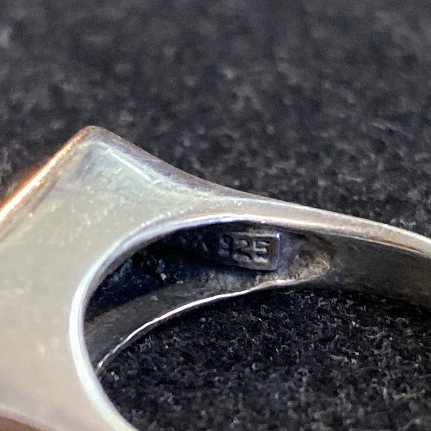 Sterling Silver 925 Mother of Pearl & Onyx Ring SZ 6.75 4.5g JM21