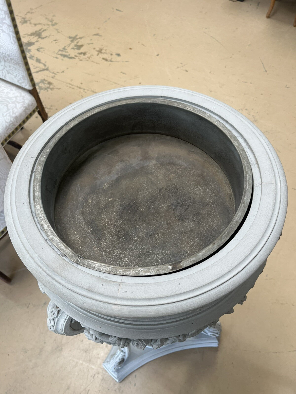 PAIR OF FRENCH LOUIS XIV GRAY-PAINTED TRIPOD JARDINIERES PLANTERS 51.5"H x 25"D