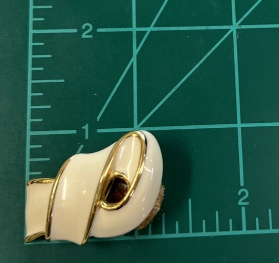 Vintage GIVENCHY - cream enamel - gold tone - Ribbon Knot  CLIP EARRINGS