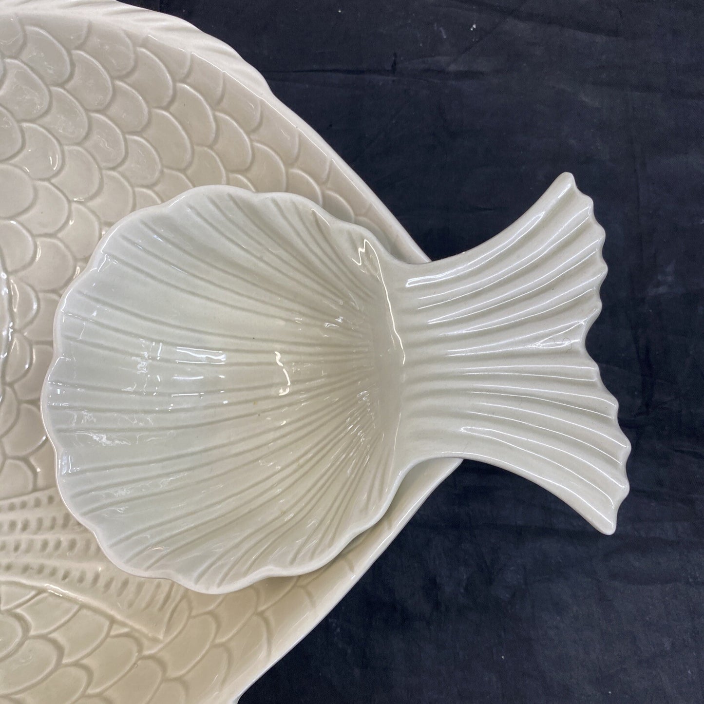 Fitz & Floyd Ivory Colored Fish Chip & Dip Bowl