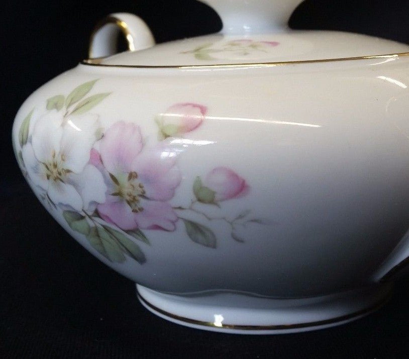 TIRSCHENREUTH china APPLE BLOSSOM 246 white SUGAR BOWL with LID 2-1/2"