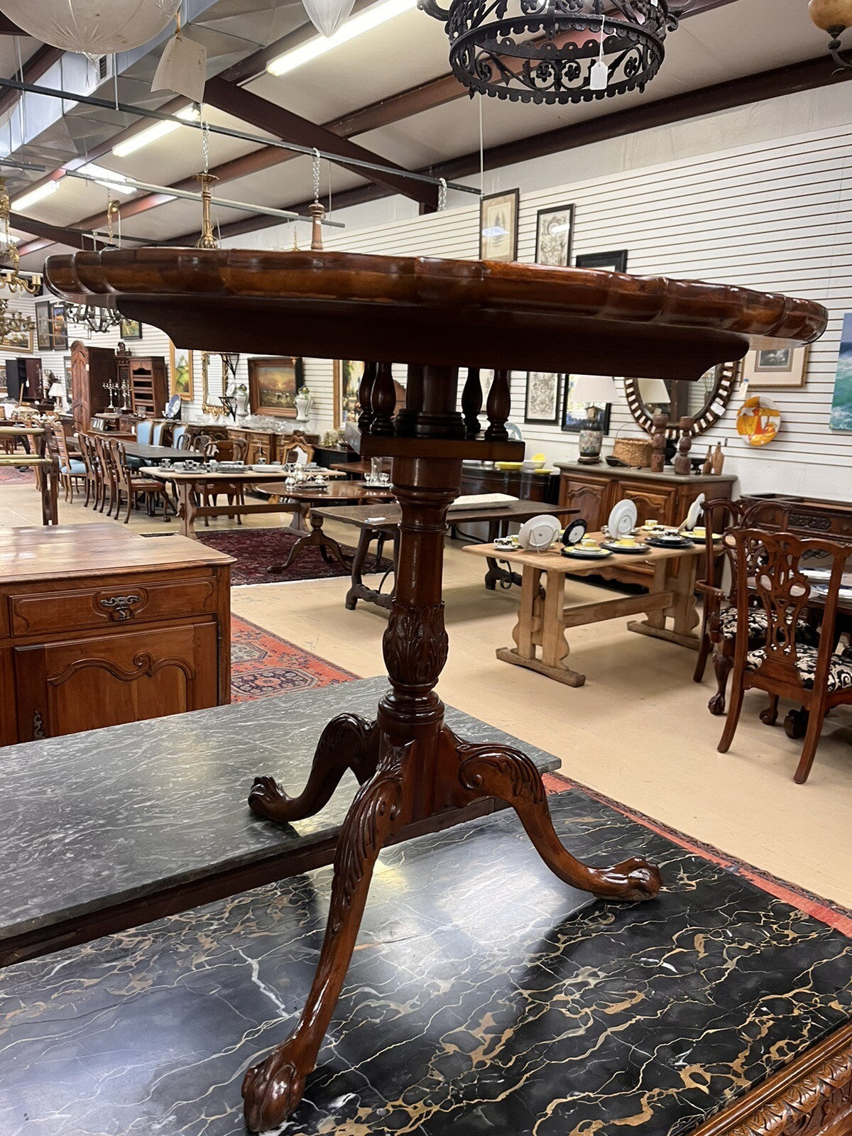 BAKER MAHOGANY PIE-CRUST TILT-TOP TRIPOD TEA TABLE BIRDCAGE