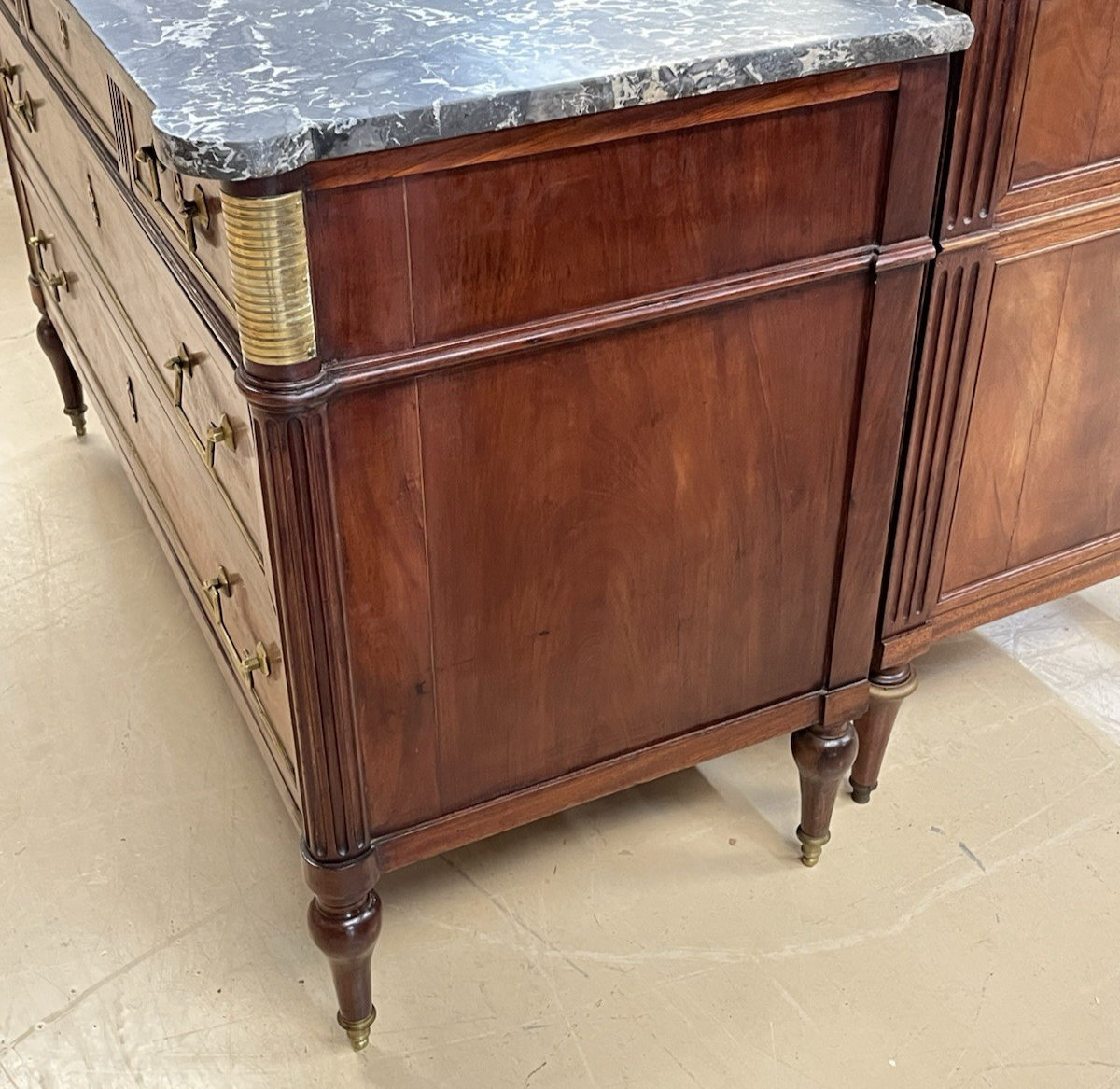 ANTIQUE FRENCH LOUIS XVI 5-DRAWER MAHOGANY COMMODE CHEST w/ GREY MARBLE TOP