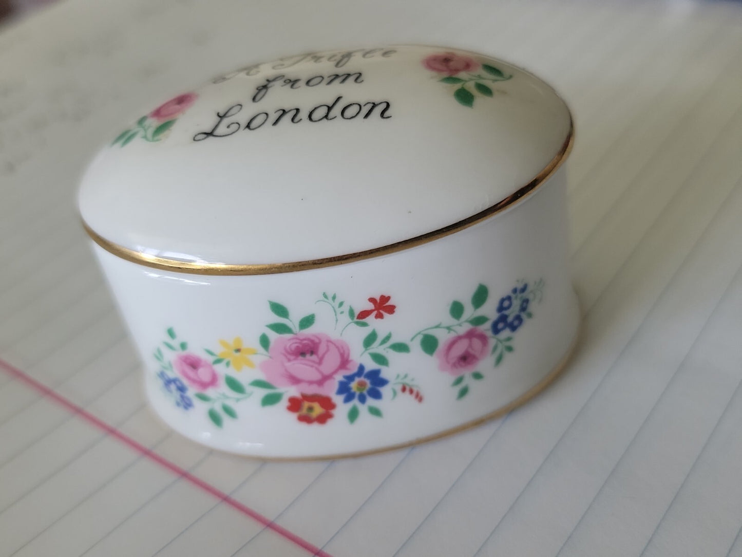 VINTAGE ENGLISH CROWN STAFFORDSHIRE OVAL JEWELRY RING BOX A TRIFLE FROM London