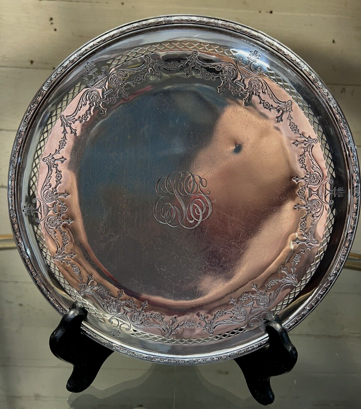 International Sterling  Silver 8 1/2" Cake Plate monograms H4-16 245 grams