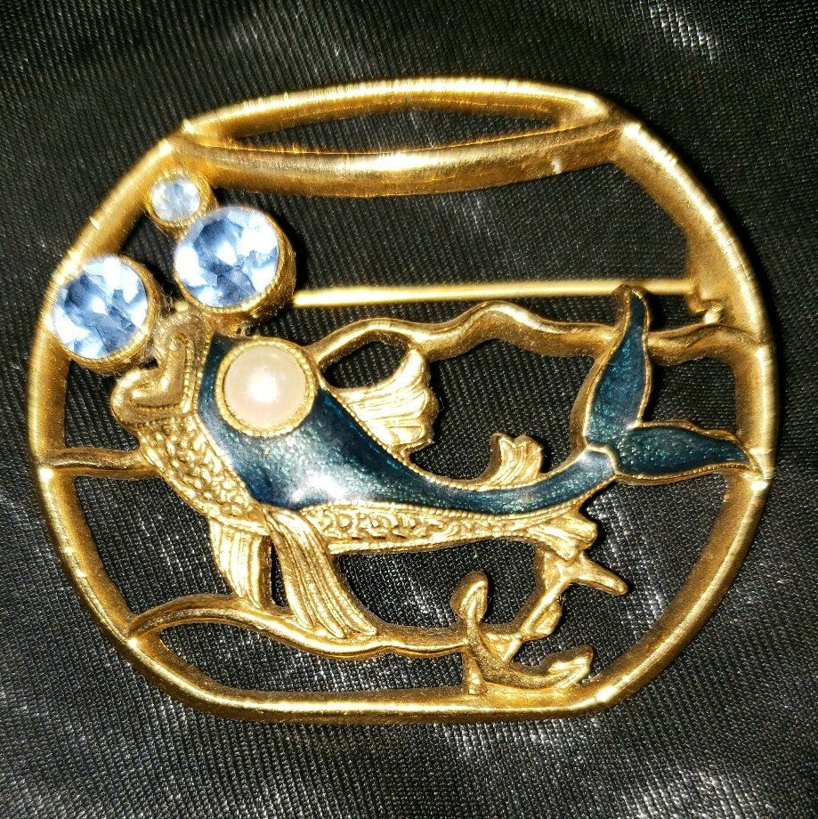 Fish Blowing Bubbles in a Fish Bowl Gold Metal Rhinestones Enamel Brooch Pin
