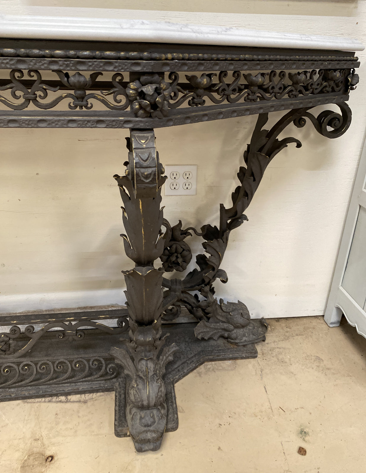 ANTIQUE ITALIAN VENETIAN WROUGHT IRON CONSOLE SIDEBOARD W/ WHITE QUARTZ TOP 105”