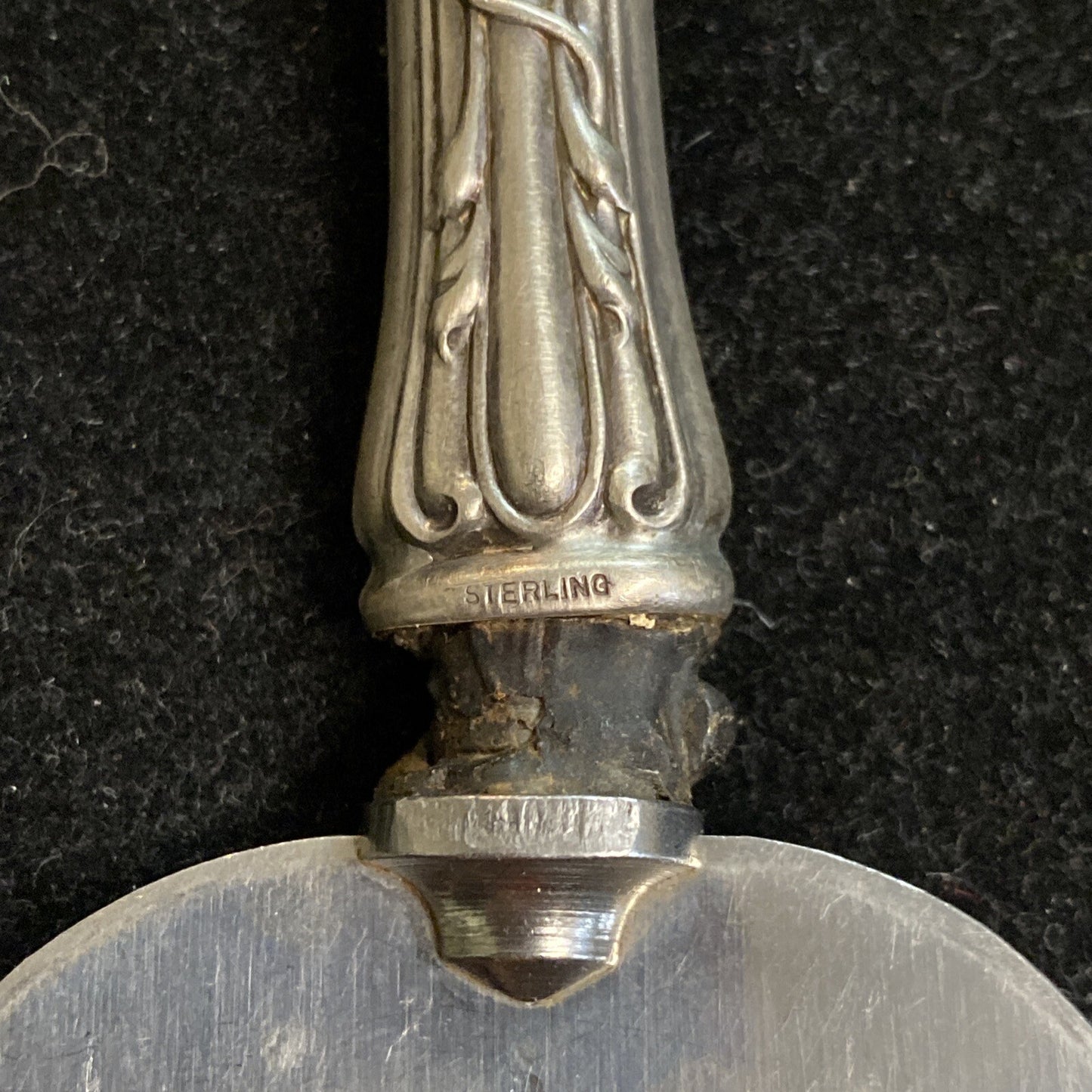 Sterling Silver Handle 9 1/2" Cake Knife