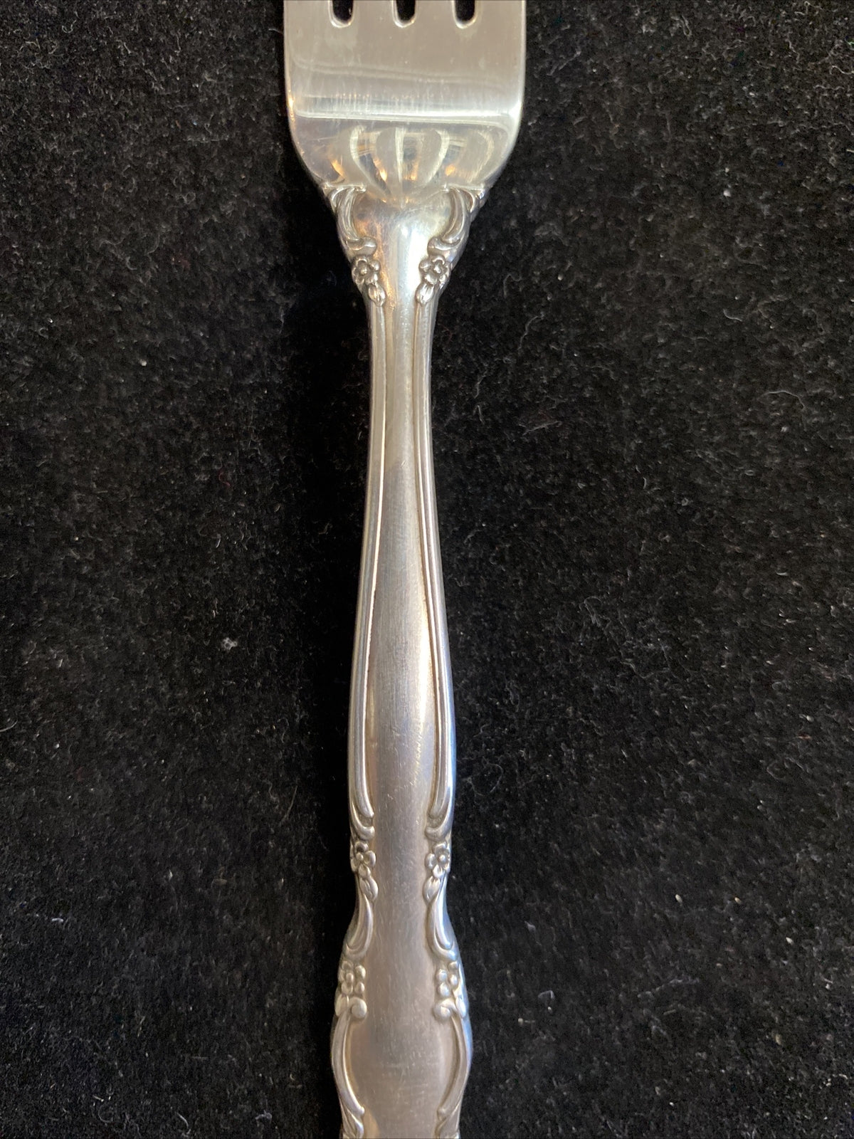 Mignonette by Lunt Sterling Silver  7.5" Dinner Fork  8 Avail 55.3g each