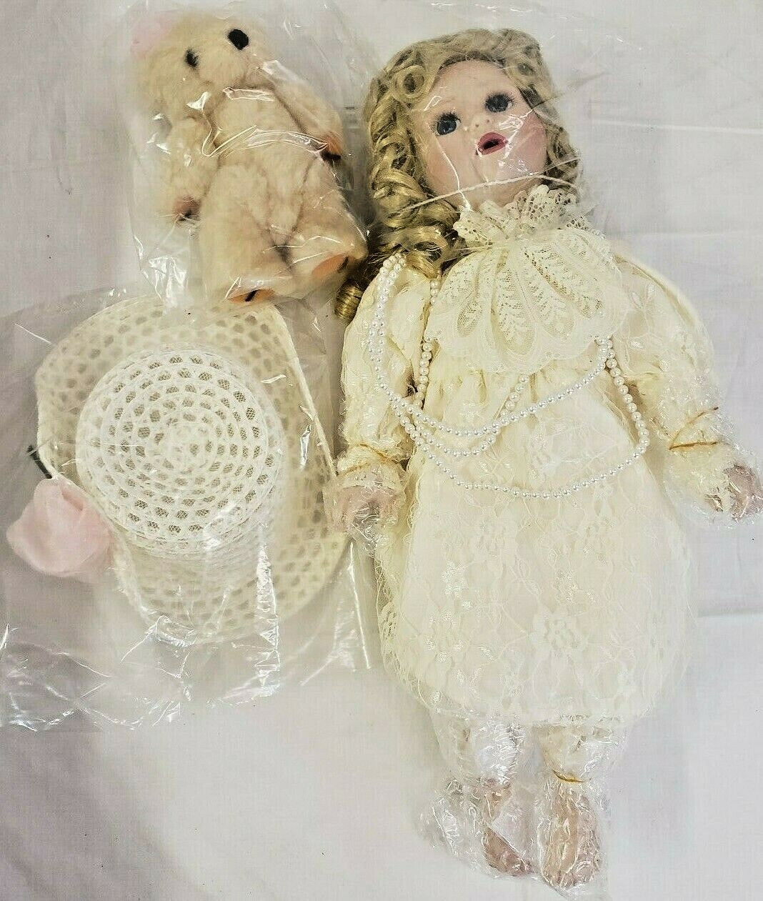 1992 The Ashton-Drake Galleries "Alicia" Porcelain Doll