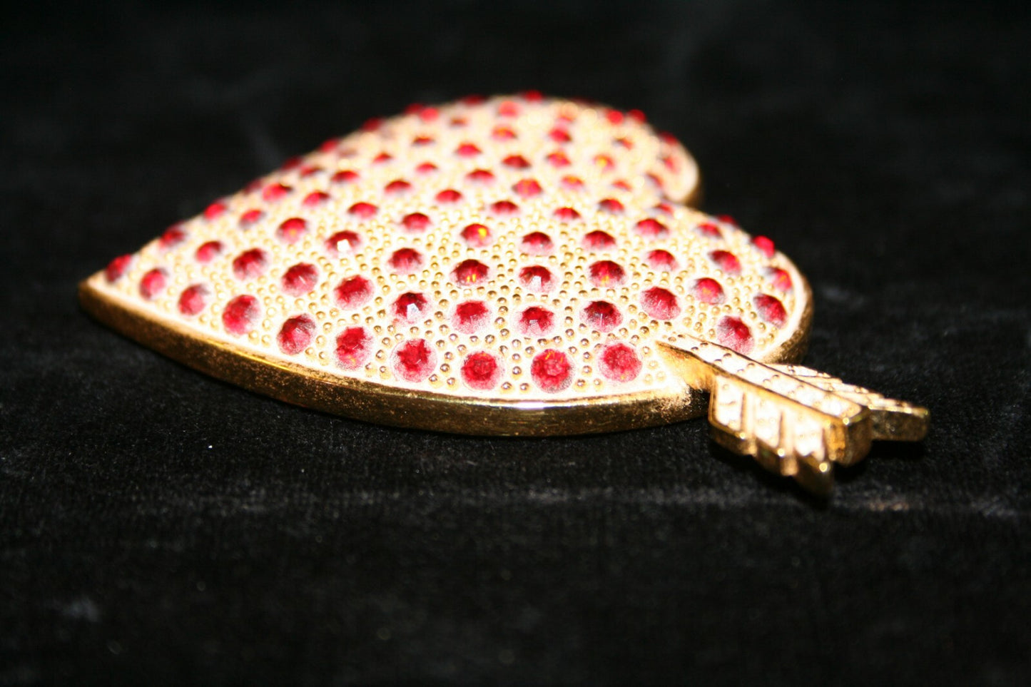 Red Rhinestone Love Heart Paperweight Clear Rhinestone Arrow Goldplated  3" x 3