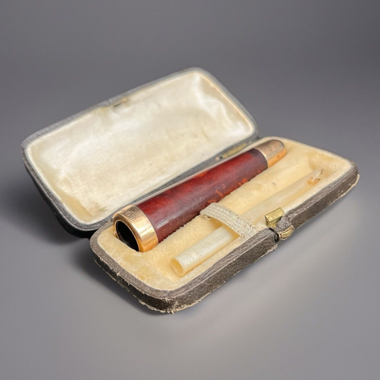 English Birmingham 1827 Briar Wood & 9k Gold Banded Cigarette Holder w/ Case