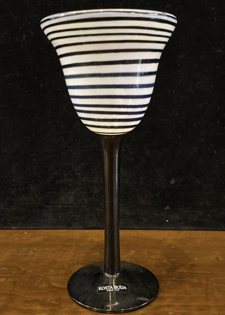 1x Kosta Boda Signed Ulrica Hydman Valliene 7 " Wine Glassware Goblets