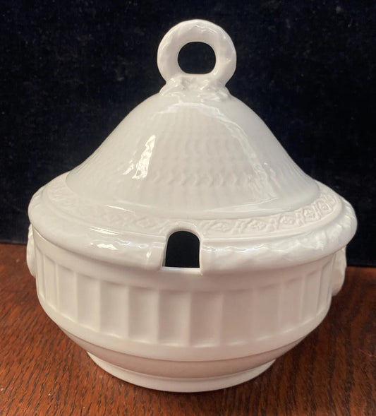 Royal Copenhagen “White Fan” Lidded Serving Dish Sauce Soup Tureen